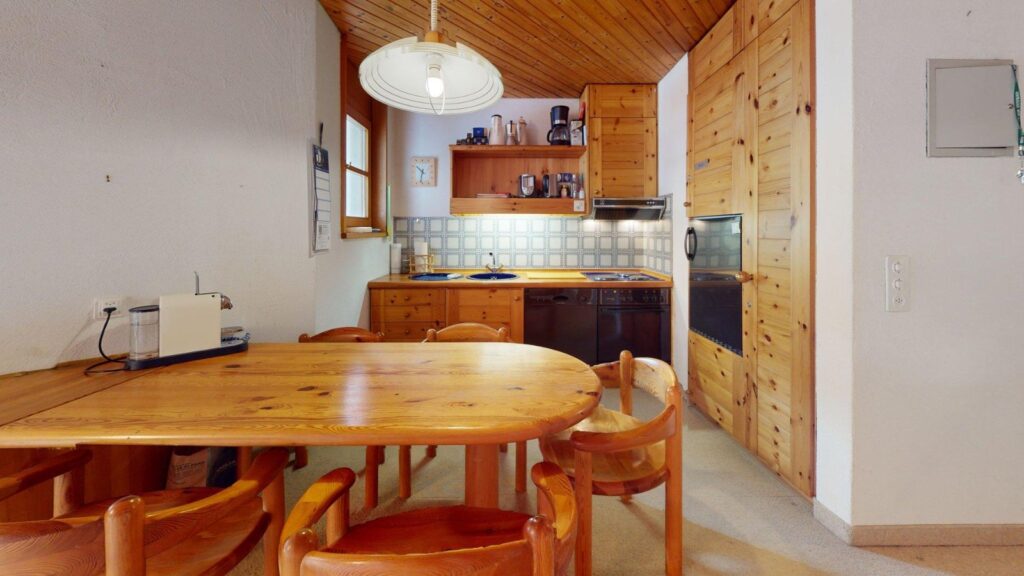 20260708_152349_fee0c101_Schweizerh-121-Lenzerheide-Kitchen.jpg